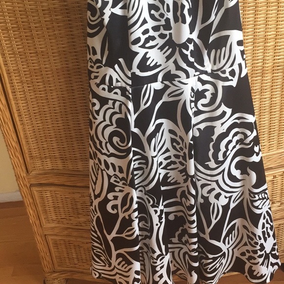 Gown - Picture 3 of 5